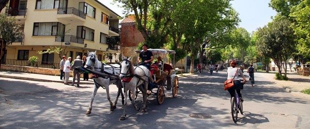 Kardan adama yumruk ve tekme atıp kaçtı Kardan adama yumruk ve tekme atıp kaçtı